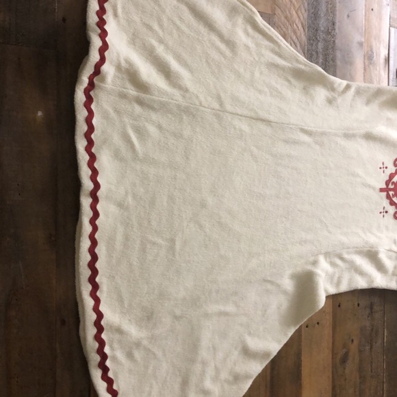 Floral Patched White Hanna Andersson Dress - Picture 3 of 13